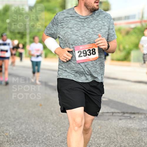 06.09.2026 - CURREX Alsterlauf Dr. Thomas Lammeyer http://msf.ph/oto/10141773 06.09.2026 10:10:54 Laufen 2938 meine-sportfotos.de