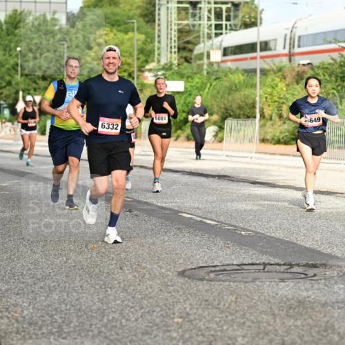 06.09.2026 - CURREX Alsterlauf Dr. Thomas Lammeyer http://msf.ph/oto/10141844 06.09.2026 10:11:02 Laufen 3741, 6332, 5081, 649 meine-sportfotos.de