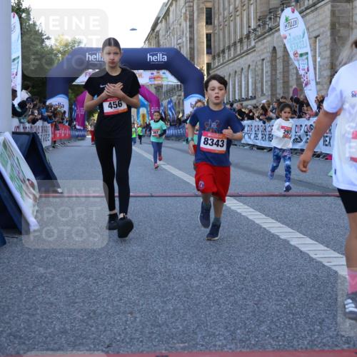 06.09.2026 - CURREX Alsterlauf Strokosch-Dieckow http://msf.ph/oto/10141873 06.09.2026 10:54:33 Ziel 162, 240, 267, 297, 304, 318, 326, 329, 333, 343, 351, 361, 367, 387, 456, 8343 meine-sportfotos.de
