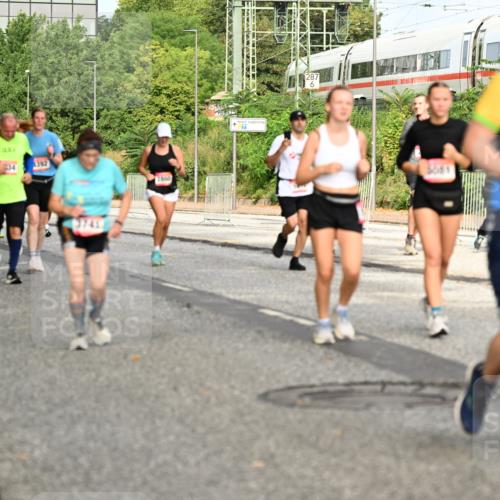 06.09.2026 - CURREX Alsterlauf Dr. Thomas Lammeyer http://msf.ph/oto/10141885 06.09.2026 10:11:06 Laufen 5457, 6336, 221, 534, 1392, 3741, 2860 meine-sportfotos.de