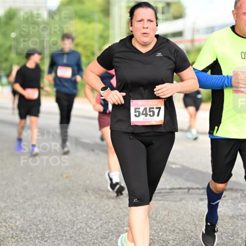 06.09.2026 - CURREX Alsterlauf Dr. Thomas Lammeyer http://msf.ph/oto/10141956 06.09.2026 10:11:12 Laufen 5457, 34 meine-sportfotos.de