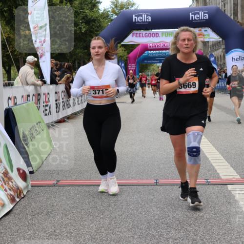 06.09.2026 - CURREX Alsterlauf Strokosch-Dieckow http://msf.ph/oto/10141994 06.09.2026 10:19:24 Ziel 2819, 2837, 3207, 3669, 3713, 4665, 5422, 5426, 5427, 5788, 5795 meine-sportfotos.de