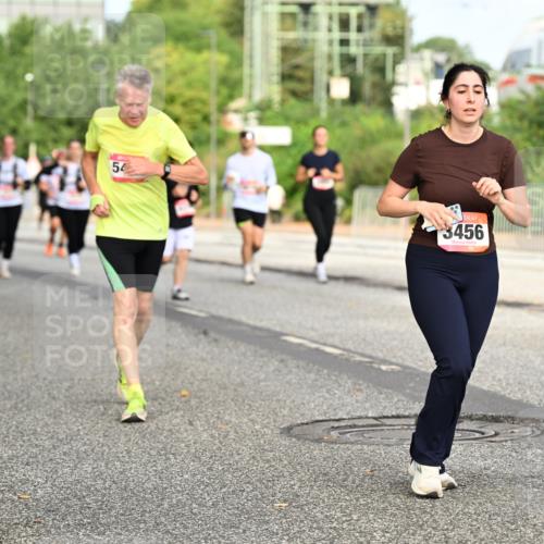 06.09.2026 - CURREX Alsterlauf Dr. Thomas Lammeyer http://msf.ph/oto/10142074 06.09.2026 10:11:25 Laufen 54, 3456, 2503 meine-sportfotos.de