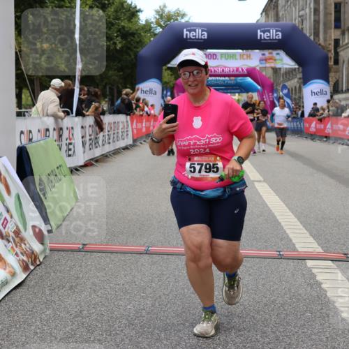 06.09.2026 - CURREX Alsterlauf Strokosch-Dieckow http://msf.ph/oto/10142138 06.09.2026 10:19:28 Ziel 2292, 2293, 2819, 3669, 3713, 4665, 5376, 5422, 5426, 5427, 5788, 5795 meine-sportfotos.de