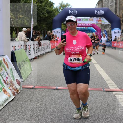 06.09.2026 - CURREX Alsterlauf Strokosch-Dieckow http://msf.ph/oto/10142168 06.09.2026 10:19:28 Ziel 2292, 2293, 2819, 3669, 3713, 4665, 5376, 5422, 5426, 5427, 5788, 5795 meine-sportfotos.de