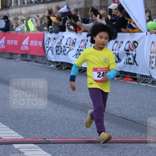 06.09.2026 - CURREX Alsterlauf Strokosch-Dieckow http://msf.ph/oto/10142243 06.09.2026 10:55:54 Ziel 245, 331, 366, 373, 395, 403 meine-sportfotos.de