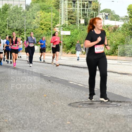 06.09.2026 - CURREX Alsterlauf Dr. Thomas Lammeyer http://msf.ph/oto/10142264 06.09.2026 10:11:44 Laufen 5564, 4019, 2098, 4156, 2737, 5945, 5825, 6051 meine-sportfotos.de
