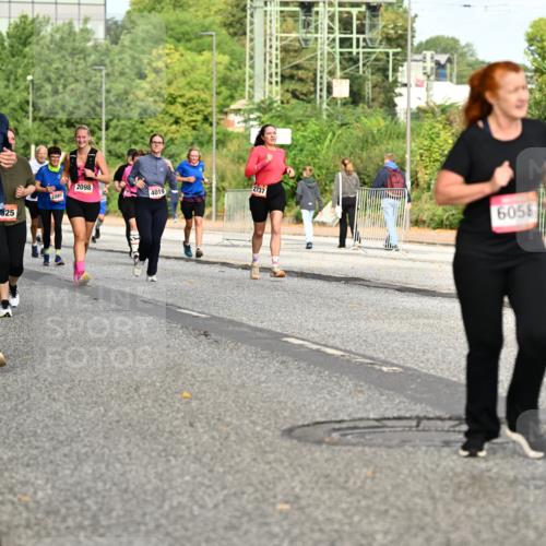 06.09.2026 - CURREX Alsterlauf Dr. Thomas Lammeyer http://msf.ph/oto/10142272 06.09.2026 10:11:45 Laufen 5564, 25, 2098, 2737, 4019, 2881, 6058 meine-sportfotos.de