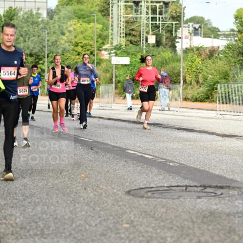 06.09.2026 - CURREX Alsterlauf Dr. Thomas Lammeyer http://msf.ph/oto/10142281 06.09.2026 10:11:46 Laufen 5945, 5564, 4019, 2098, 2737, 2881, 5825 meine-sportfotos.de
