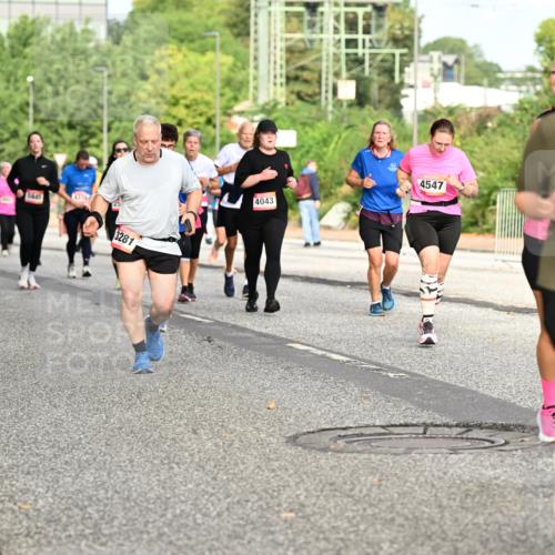 06.09.2026 - CURREX Alsterlauf Dr. Thomas Lammeyer http://msf.ph/oto/10142330 06.09.2026 10:11:51 Laufen 4733, 5445, 3281, 4043, 4547, 5825 meine-sportfotos.de