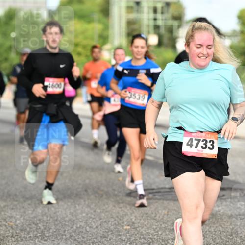 06.09.2026 - CURREX Alsterlauf Dr. Thomas Lammeyer http://msf.ph/oto/10142397 06.09.2026 10:11:57 Laufen 4600, 3539, 4733 meine-sportfotos.de