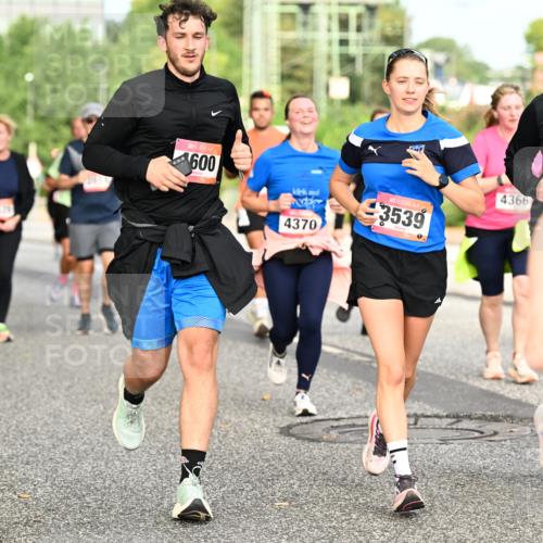 06.09.2026 - CURREX Alsterlauf Dr. Thomas Lammeyer http://msf.ph/oto/10142402 06.09.2026 10:11:58 Laufen 600, 4370, 3539, 0, 4366 meine-sportfotos.de