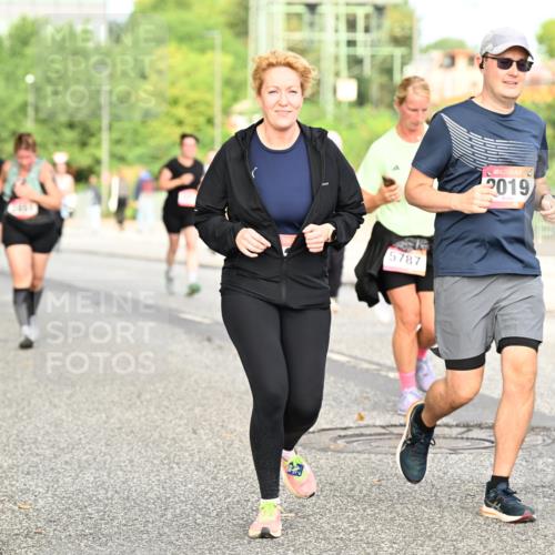 06.09.2026 - CURREX Alsterlauf Dr. Thomas Lammeyer http://msf.ph/oto/10142437 06.09.2026 10:12:02 Laufen 5787, 2019 meine-sportfotos.de