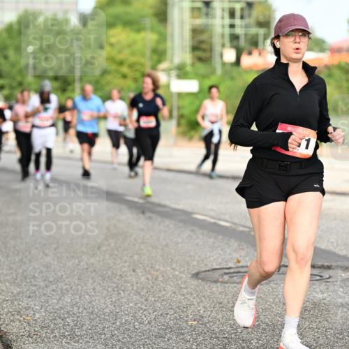 06.09.2026 - CURREX Alsterlauf Dr. Thomas Lammeyer http://msf.ph/oto/10142508 06.09.2026 10:12:09 Laufen 1 meine-sportfotos.de