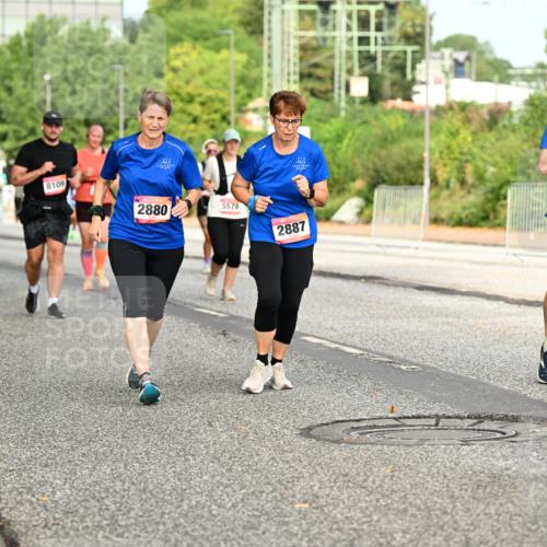 06.09.2026 - CURREX Alsterlauf Dr. Thomas Lammeyer http://msf.ph/oto/10142613 06.09.2026 10:12:20 Laufen 8109, 2880, 3578, 2887, 2888 meine-sportfotos.de
