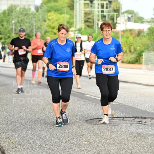06.09.2026 - CURREX Alsterlauf Dr. Thomas Lammeyer http://msf.ph/oto/10142623 06.09.2026 10:12:21 Laufen 810, 2880, 5578, 2887 meine-sportfotos.de