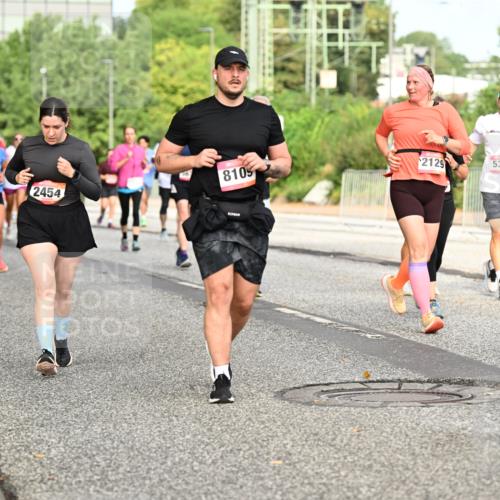 06.09.2026 - CURREX Alsterlauf Dr. Thomas Lammeyer http://msf.ph/oto/10142658 06.09.2026 10:12:25 Laufen 2967, 8105, 2129, 5308, 2454, 557 meine-sportfotos.de