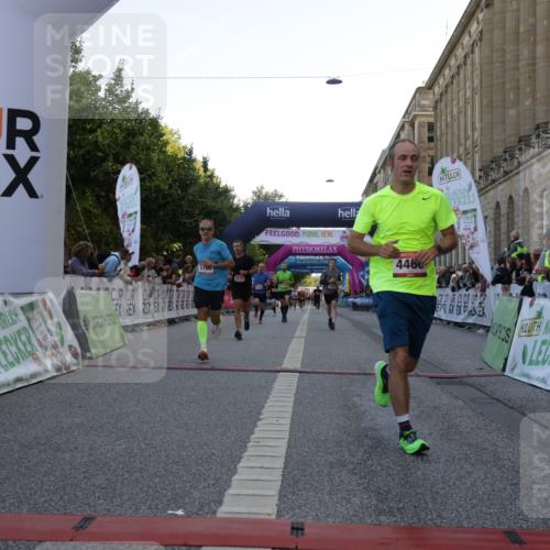 06.09.2026 - CURREX Alsterlauf Yannick Fuchs http://msf.ph/oto/10142661 06.09.2026 09:47:00 Ziel 2072, 2210, 2605, 3678, 4311, 4460, 5198, 5705, 5731, 6162, 6255, 8125 meine-sportfotos.de