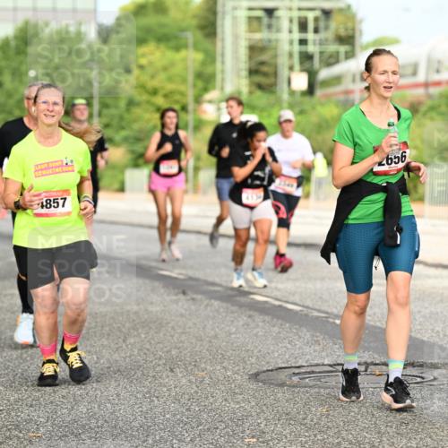 06.09.2026 - CURREX Alsterlauf Dr. Thomas Lammeyer http://msf.ph/oto/10143560 06.09.2026 10:14:17 Laufen 4857, 4134, 656, 8001 meine-sportfotos.de