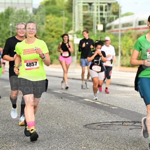 06.09.2026 - CURREX Alsterlauf Dr. Thomas Lammeyer http://msf.ph/oto/10143566 06.09.2026 10:14:18 Laufen 642, 4857, 4134, 656 meine-sportfotos.de