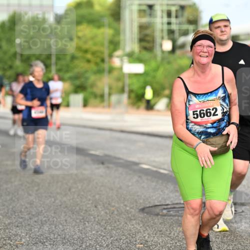 06.09.2026 - CURREX Alsterlauf Dr. Thomas Lammeyer http://msf.ph/oto/10143613 06.09.2026 10:14:23 Laufen 5662 meine-sportfotos.de