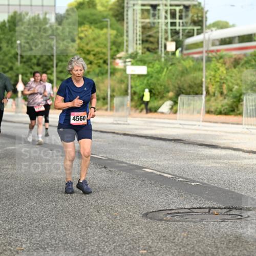 06.09.2026 - CURREX Alsterlauf Dr. Thomas Lammeyer http://msf.ph/oto/10143621 06.09.2026 10:14:24 Laufen 4102, 4560 meine-sportfotos.de