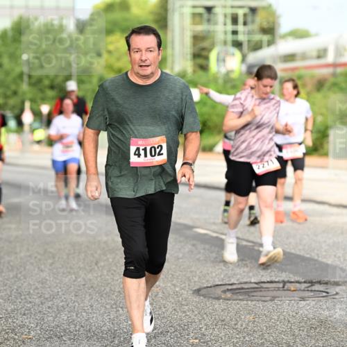 06.09.2026 - CURREX Alsterlauf Dr. Thomas Lammeyer http://msf.ph/oto/10143667 06.09.2026 10:14:30 Laufen 4102 meine-sportfotos.de