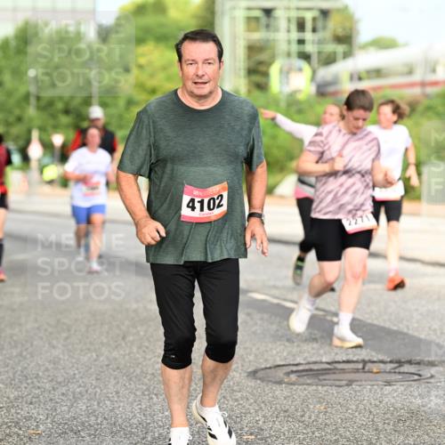 06.09.2026 - CURREX Alsterlauf Dr. Thomas Lammeyer http://msf.ph/oto/10143668 06.09.2026 10:14:30 Laufen 4102 meine-sportfotos.de