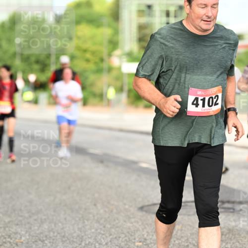 06.09.2026 - CURREX Alsterlauf Dr. Thomas Lammeyer http://msf.ph/oto/10143677 06.09.2026 10:14:31 Laufen 4102 meine-sportfotos.de