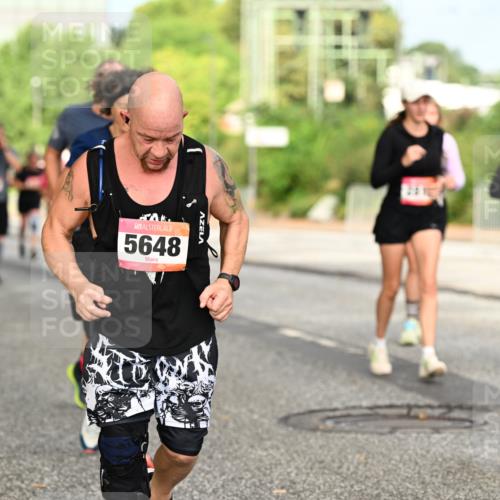 06.09.2026 - CURREX Alsterlauf Dr. Thomas Lammeyer http://msf.ph/oto/10143747 06.09.2026 10:14:46 Laufen 5648 meine-sportfotos.de