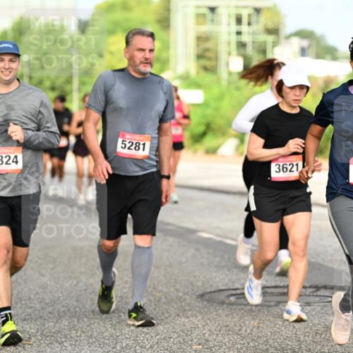 06.09.2026 - CURREX Alsterlauf Dr. Thomas Lammeyer http://msf.ph/oto/10143806 06.09.2026 10:14:55 Laufen 5281, 3324, 3621, 4648, 3325 meine-sportfotos.de