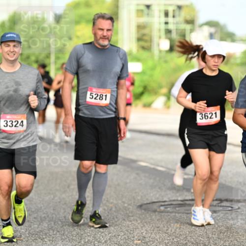 06.09.2026 - CURREX Alsterlauf Dr. Thomas Lammeyer http://msf.ph/oto/10143807 06.09.2026 10:14:55 Laufen 3324, 5281, 3621, 4648 meine-sportfotos.de