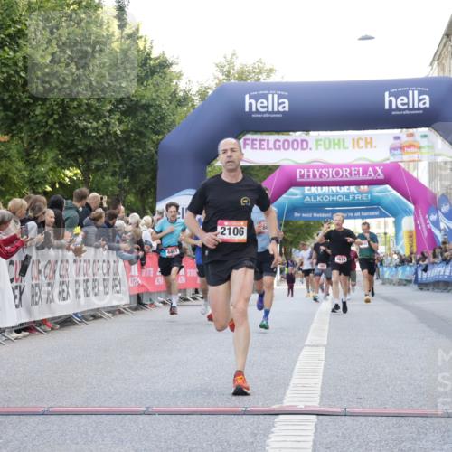 06.09.2026 - CURREX Alsterlauf Yannick Fuchs http://msf.ph/oto/10143824 06.09.2026 09:47:19 Ziel 2106, 2807, 4306, 4441, 4598, 5403, 5417, 5645, 5877, 6172 meine-sportfotos.de