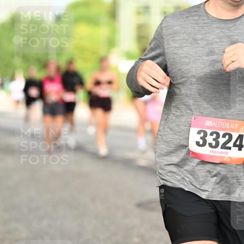06.09.2026 - CURREX Alsterlauf Dr. Thomas Lammeyer http://msf.ph/oto/10143826 06.09.2026 10:14:57 Laufen 3324 meine-sportfotos.de