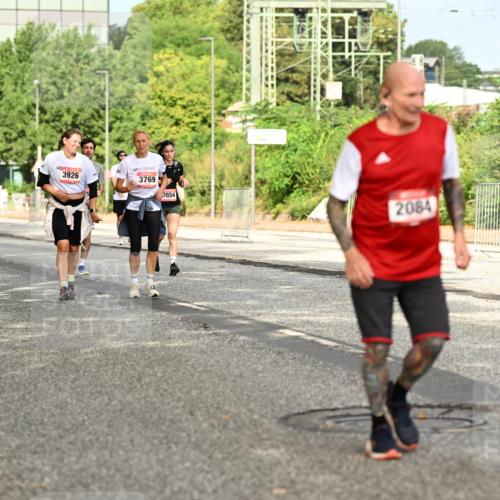 06.09.2026 - CURREX Alsterlauf Dr. Thomas Lammeyer http://msf.ph/oto/10143889 06.09.2026 10:15:05 Laufen 3926, 3769, 3654, 2084 meine-sportfotos.de