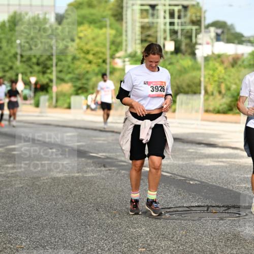 06.09.2026 - CURREX Alsterlauf Dr. Thomas Lammeyer http://msf.ph/oto/10143928 06.09.2026 10:15:11 Laufen 3926, 3769, 335 meine-sportfotos.de