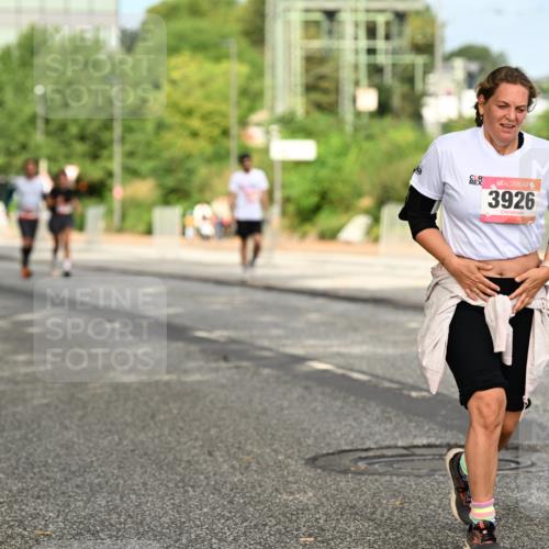 06.09.2026 - CURREX Alsterlauf Dr. Thomas Lammeyer http://msf.ph/oto/10143938 06.09.2026 10:15:12 Laufen 3926 meine-sportfotos.de