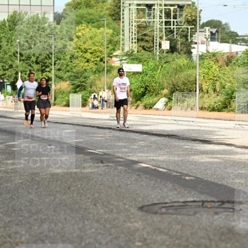 06.09.2026 - CURREX Alsterlauf Dr. Thomas Lammeyer http://msf.ph/oto/10143951 06.09.2026 10:15:13 Laufen 5172 meine-sportfotos.de