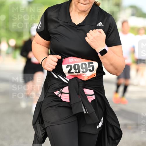 06.09.2026 - CURREX Alsterlauf Dr. Thomas Lammeyer http://msf.ph/oto/10144000 06.09.2026 10:15:21 Laufen 2995 meine-sportfotos.de