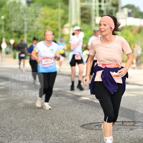 06.09.2026 - CURREX Alsterlauf Dr. Thomas Lammeyer http://msf.ph/oto/10144060 06.09.2026 10:15:31 Laufen 3417 meine-sportfotos.de