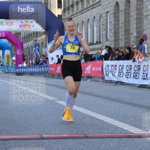 06.09.2026 - CURREX Alsterlauf Strokosch-Dieckow http://msf.ph/oto/10144096 06.09.2026 11:20:20 Ziel 70 meine-sportfotos.de