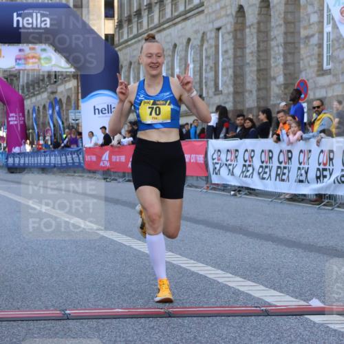 06.09.2026 - CURREX Alsterlauf Strokosch-Dieckow http://msf.ph/oto/10144117 06.09.2026 11:20:20 Ziel 70 meine-sportfotos.de