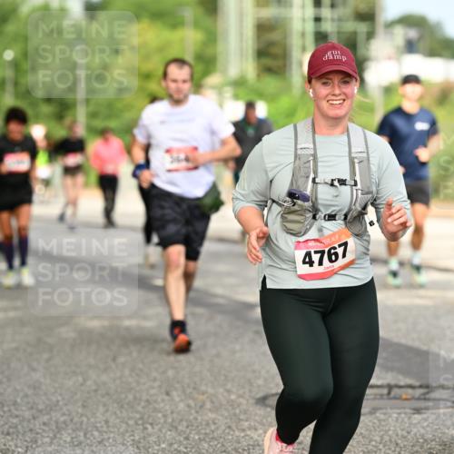 06.09.2026 - CURREX Alsterlauf Dr. Thomas Lammeyer http://msf.ph/oto/10144118 06.09.2026 10:15:37 Laufen 4767, 11 meine-sportfotos.de