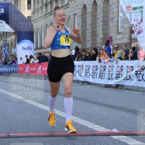 06.09.2026 - CURREX Alsterlauf Strokosch-Dieckow http://msf.ph/oto/10144137 06.09.2026 11:20:20 Ziel 70 meine-sportfotos.de