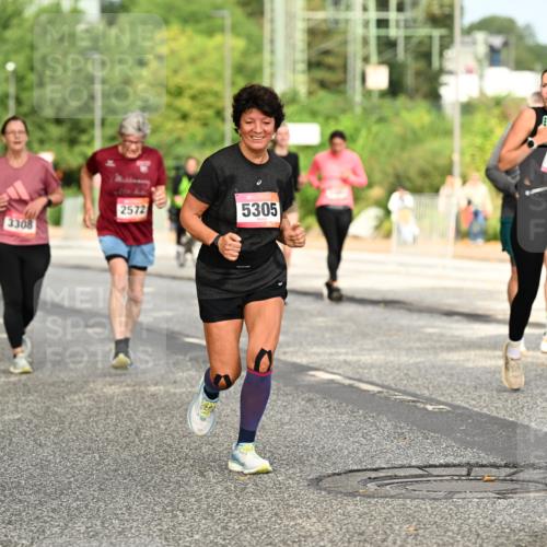 06.09.2026 - CURREX Alsterlauf Dr. Thomas Lammeyer http://msf.ph/oto/10144155 06.09.2026 10:15:41 Laufen 3308, 2572, 5305, 5581, 5580 meine-sportfotos.de