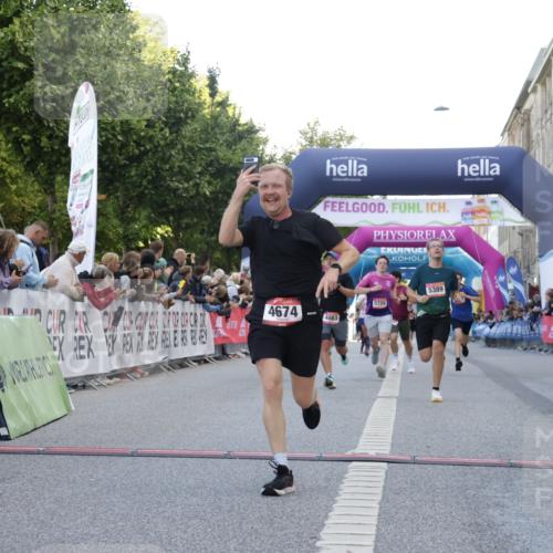 06.09.2026 - CURREX Alsterlauf Yannick Fuchs http://msf.ph/oto/10144156 06.09.2026 09:47:24 Ziel 2106, 2807, 4441, 4674, 4863, 5389, 5407, 5645, 5729, 6021, 6172 meine-sportfotos.de