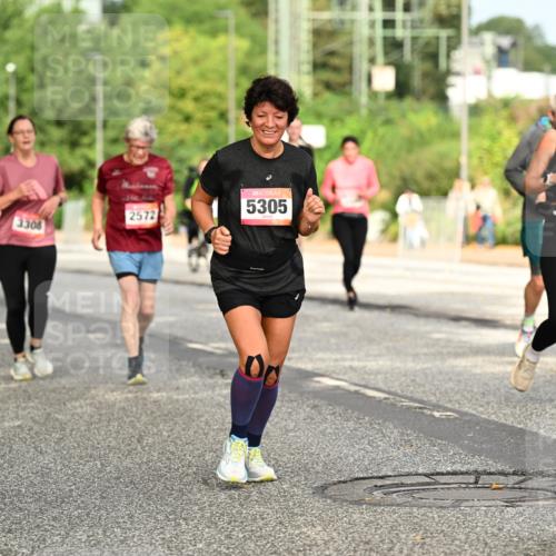 06.09.2026 - CURREX Alsterlauf Dr. Thomas Lammeyer http://msf.ph/oto/10144157 06.09.2026 10:15:41 Laufen 3308, 2572, 5305, 5581, 5580 meine-sportfotos.de