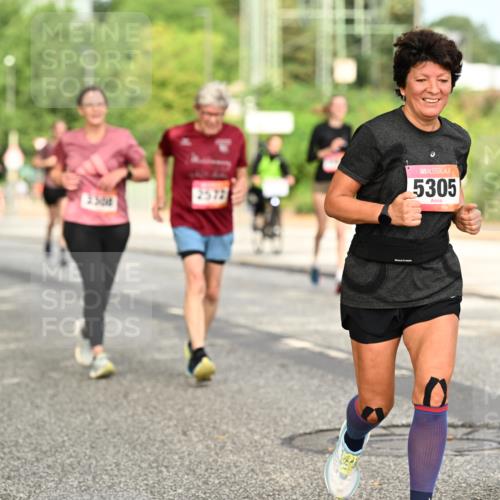 06.09.2026 - CURREX Alsterlauf Dr. Thomas Lammeyer http://msf.ph/oto/10144170 06.09.2026 10:15:43 Laufen 2572, 5305 meine-sportfotos.de