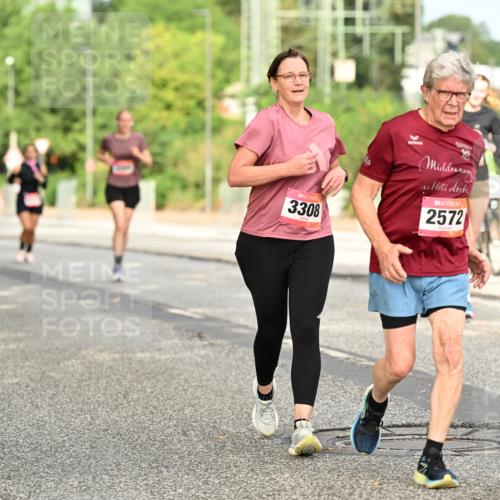 06.09.2026 - CURREX Alsterlauf Dr. Thomas Lammeyer http://msf.ph/oto/10144188 06.09.2026 10:15:45 Laufen 3308, 2572 meine-sportfotos.de