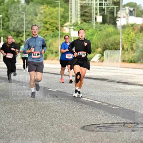 06.09.2026 - CURREX Alsterlauf Dr. Thomas Lammeyer http://msf.ph/oto/10144269 06.09.2026 10:15:56 Laufen 5357, 5336, 5806, 2885, 337 meine-sportfotos.de